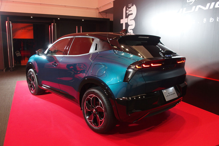 アルファ・ロメオ・ジュニア（リアビュー）