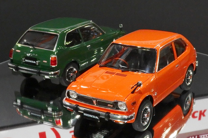 ハセガワの新作である1/24「ホンダ・シビック1200RS 3ドア」。ホンダで初めてRS（ロードセーリング）を名乗った、初代シビック唯一のスポーティーグレード。3200円で2017年12月1日ごろ発売予定。