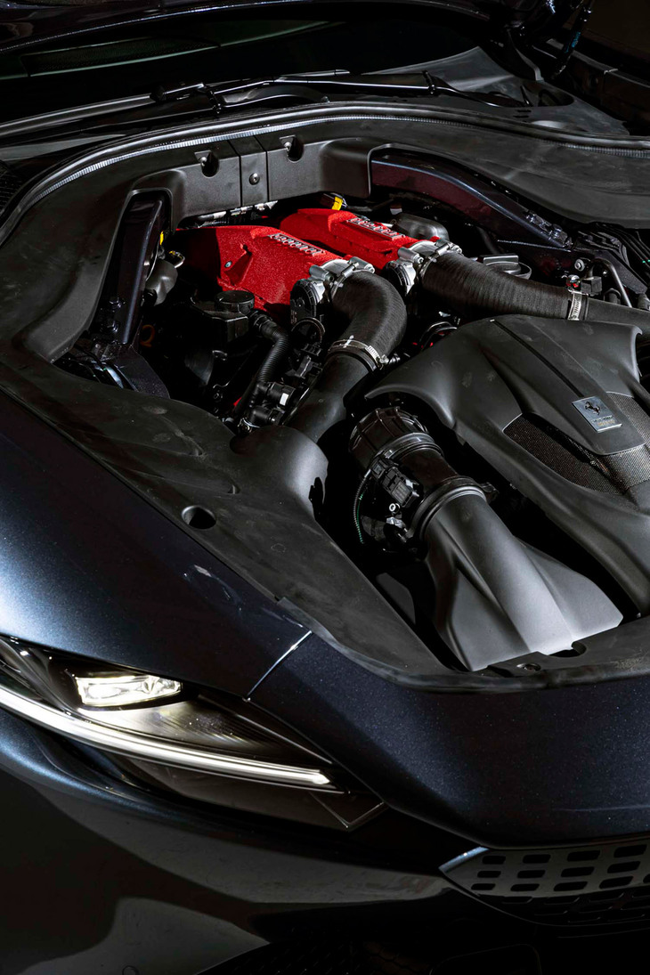 フェラーリ・ローマ スパイダー（3.9リッターV8ツインターボエンジン）