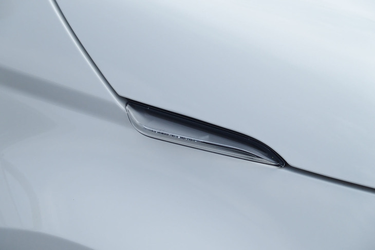 フィアット500eオープン（サイドターンシグナルランプ）