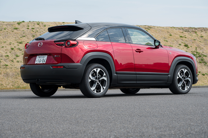 かつてはBEV版の「MX-30 EVモデル」もラインナップされていたが、現在は販売終了になっている。