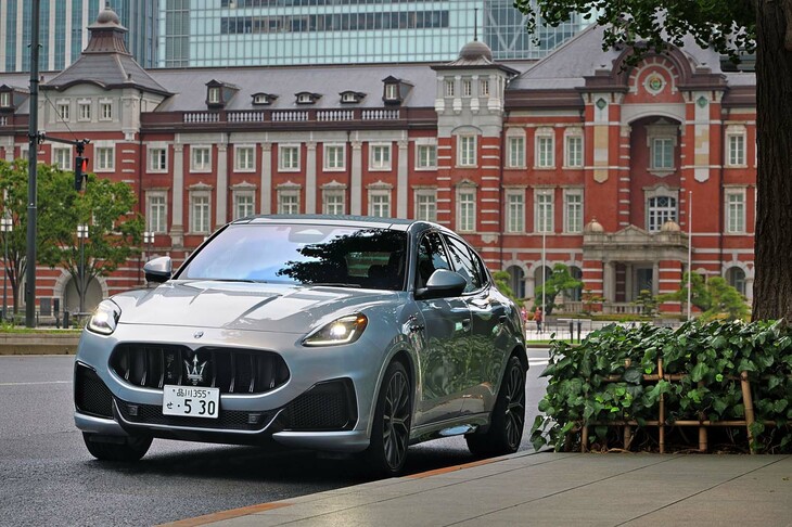 マセラティ・グレカーレ トロフェオ