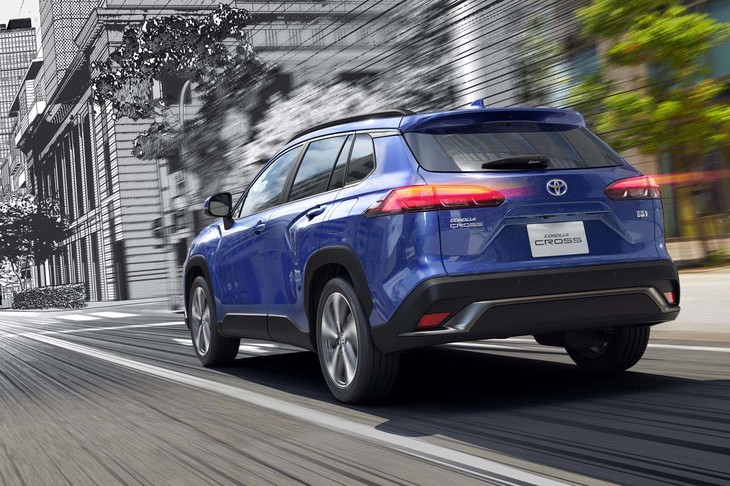 パワーユニットはガソリンエンジンのほか、ハイブリッドも選択できる。後者には4WD車もラインナップされる。