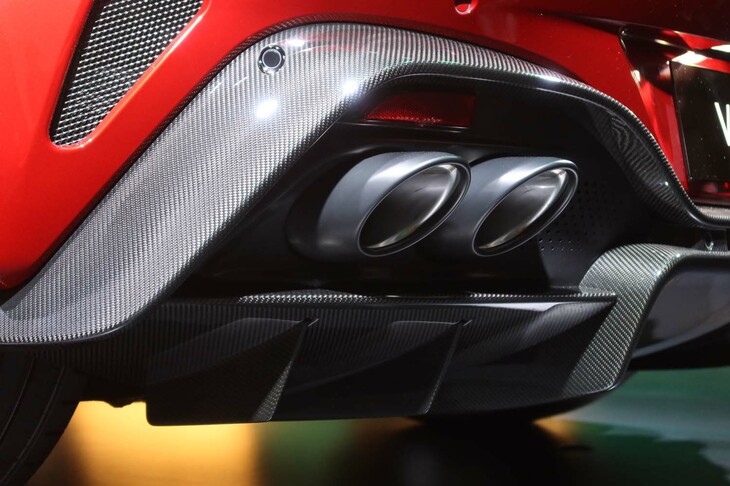 アストンマーティン・ヴァンテージ（エキゾーストパイプ）