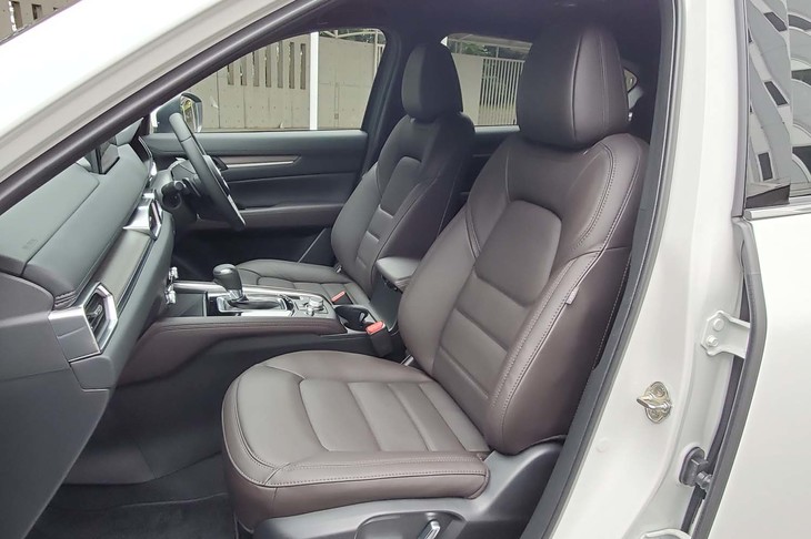 マツダCX-5 XDエクスクルーシブモード（ナッパレザー仕立てのフロントシート）