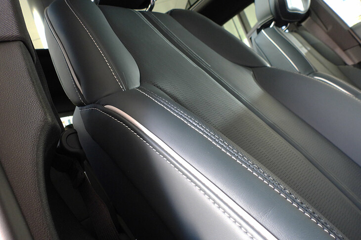 キャデラック・リリック（フロントシート）