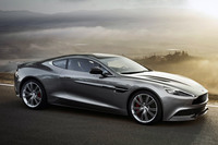 2012年から2018年まで生産された、先代「ヴァンキッシュ」。アストンマーティンの旗艦車種としては、新型ヴァンキッシュより2世代前のモデルとなる。