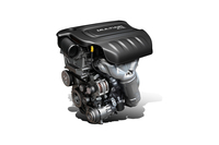 「ロンジチュード」に搭載される2.4リッター直4エンジン。