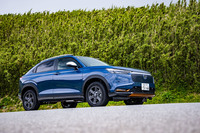 ホンダ・ヴェゼルe：HEV X HuNTパッケージ