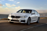 「640i グランツーリスモ」の場合、0-100km/hの加速タイムは、FR車で5.4秒、4WD車は5.3秒を記録する。