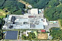 住友ゴム・白河工場の航空写真。写真左下に写っているのが、システム容量2MWの太陽光発電設備だ。