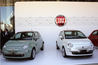 新ロゴは新型「フィアット500」のノーズにも輝いている。