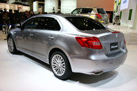 大きめサイズのスズキのセダン「キザシ」誕生の画像