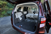 「オデッセイ G」の荷室。（クリックすると荷室のアレンジが見られます）