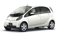 「iPod nano」を差し込むだけで……「三菱 i」に特別仕様車の画像