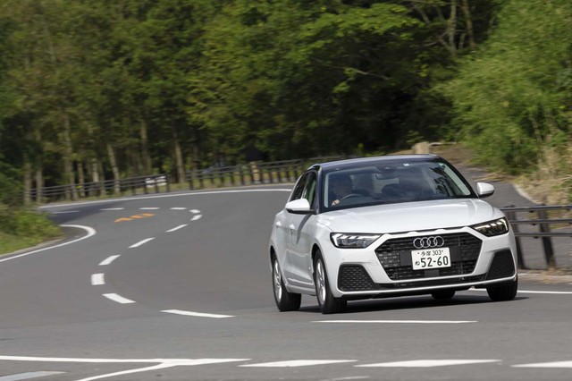 その他 Audi A1 Sport Back アウディA1スポーツバック25 TFSI（FF/7AT）【試乗記】 入り口は広く