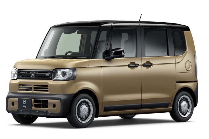 ホンダが2024年9月27日に発売した「N-BOXジョイ」。ブラックの樹脂パーツなどでSUV風の雰囲気を付与している。