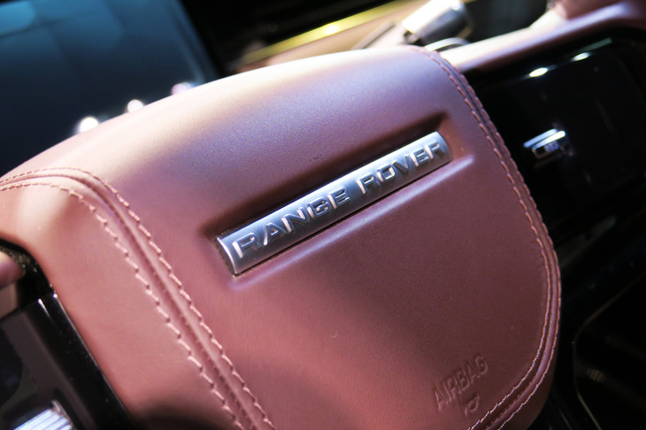 ランドローバー・レンジローバー スポーツ（ステアリングホイール）