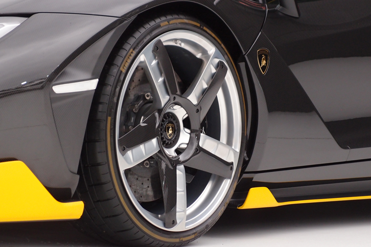 ランボルギーニ・チェンテナリオ