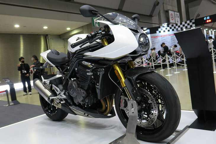 トライアンフ・スピードトリプル1200RR