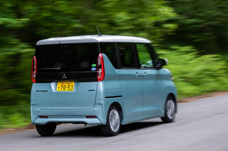 「eKスペースG」の公表燃費値はWLTCモードで20.8km/リッター、JC08モードで27.2kmkm/リッター。今回の試乗においては満タン法で14.5km/リッターを記録した。