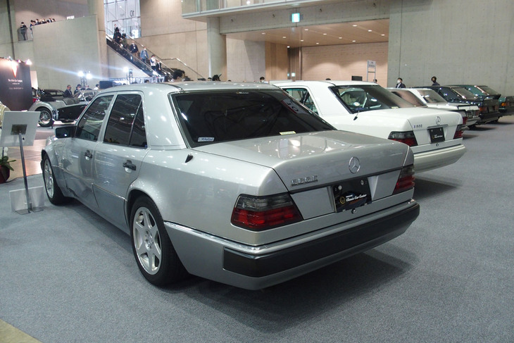 メルセデス・ベンツ500E（1993年）／ヤナセクラシックカーセンター
