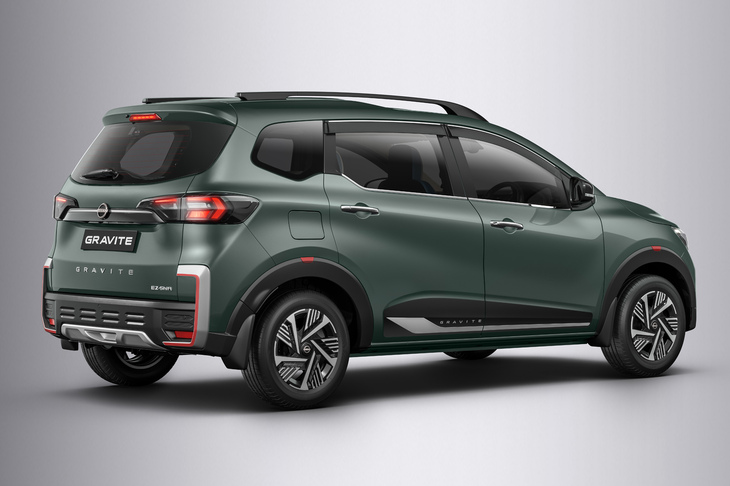 清水「どうです！ 『日産グラバイト』のデザインは？」　
	渕野「以前のダットサンと比べたらだいぶいいですけど……」　
	ほった「答えに困りますね」