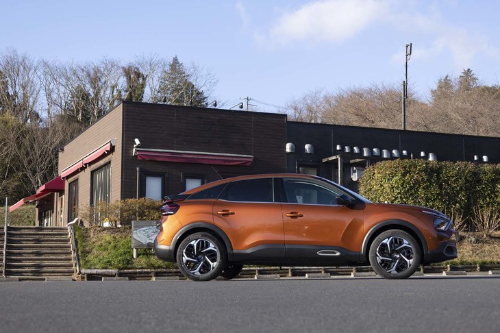 4375mmのボディー全長は「C3エアクロスSUV」と「C5エアクロスSUV」のちょうど中間となるサイズだ。