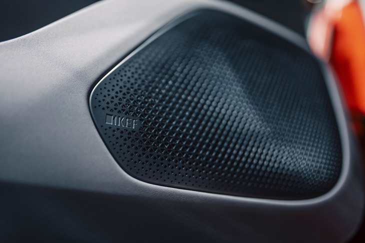 ロータス・エメヤ（写真：ロータスカーズ）