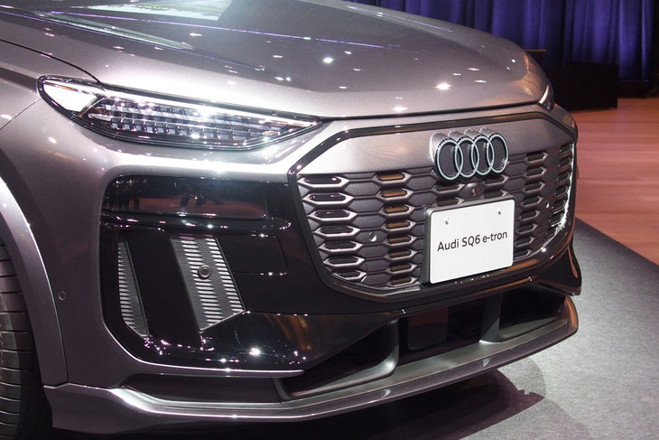 SQ6 e-tron（フロントマスク）