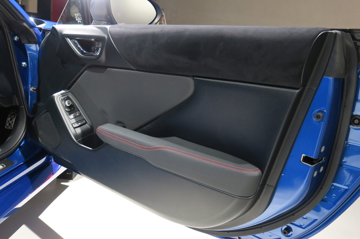 スバルBRZ（ドアトリム）