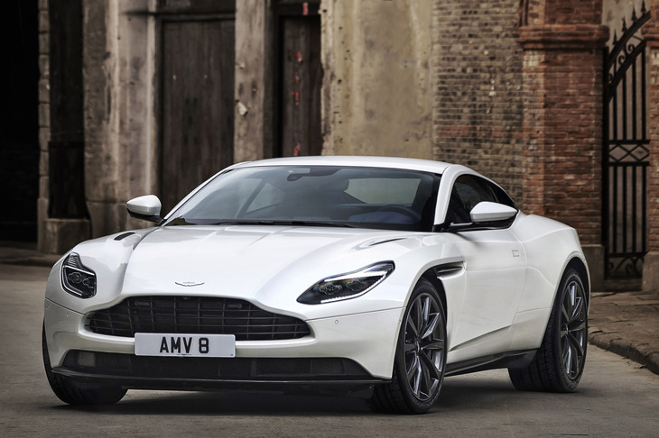 この連載で出てくるのももう何度目だよ？　という感じの「DB11」。渕野氏と清水氏があまりに褒めるものだから、webCGほったはちょっと食傷気味（笑）。