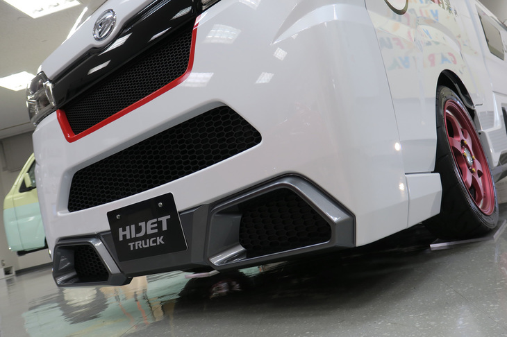 ダイハツ・ハイゼット ジャンボ スポルツァVer.（フロントグリル）