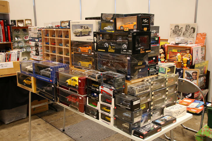 自動車趣味の店　ロンバルディのブース