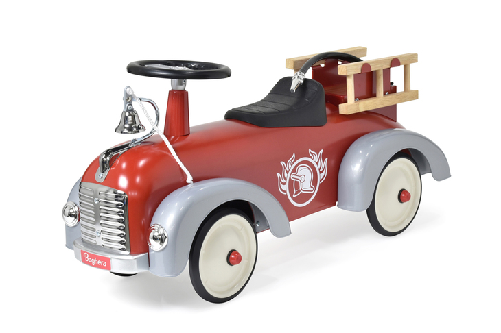 消防車のような働くクルマもクールなライドオンに。「スピードスター・ポンピエ838」。2万2680円