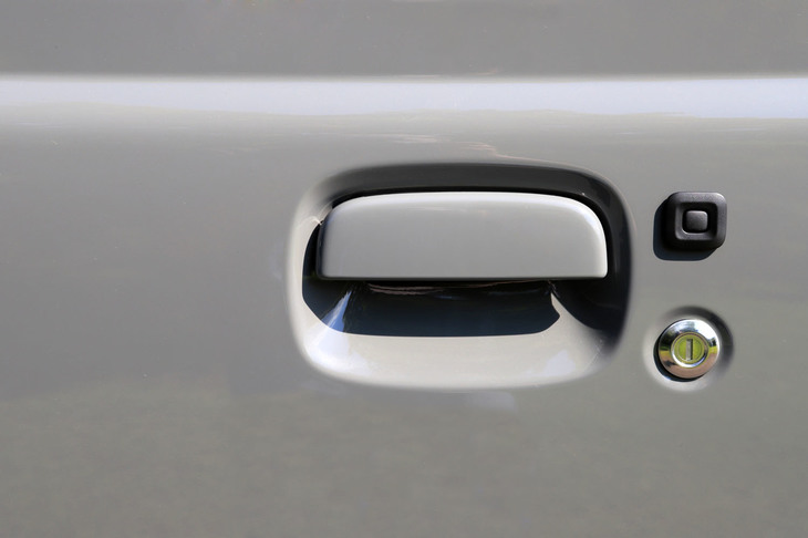 スズキ・ジムニーシエラJC（ドアアウターハンドル）