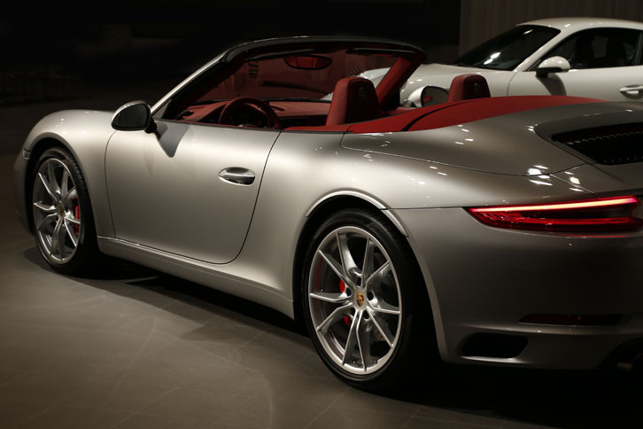 ポルシェ911カレラSカブリオレ（7AT）