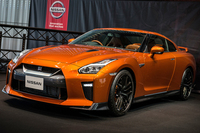 日産、2017年モデルの「GT-R」を発売