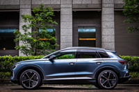 「Q4 40 e-tron Sライン」の欧州仕様車。ボディーサイズは全長×全幅×全高＝4945×1890×1475mm、ホイールベース＝2764mmで、車重は2130kgと発表されている。