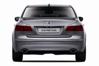 ヒュンダイの高級セダン「ジェネシス」がデビューの画像