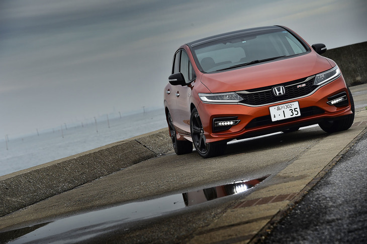 ホンダ・ジェイド ハイブリッドRS Honda SENSING