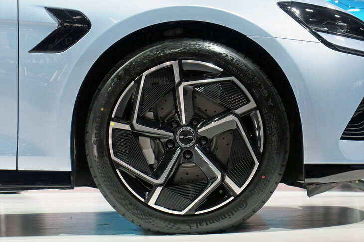 BYDシール（タイヤ＆ホイール）