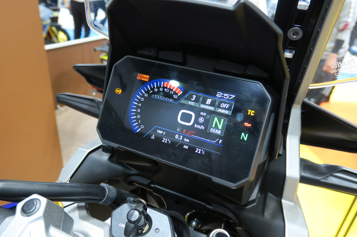 スズキVストローム1050DE