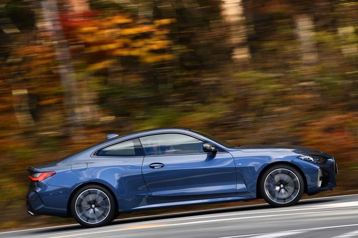 「M440i xDrive」の0-100km/h加速タイムは4.5秒で、WLTCモードの燃費値は11.2km/リッター。今回は350kmほどの距離を試乗し、満タン法、車載燃費計ともに10.1km/リッターを記録した。