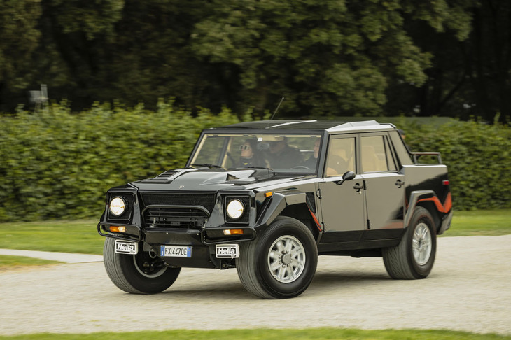 今回は貴重な「LM002」にも試乗することができた。エンジン自体は「カウンタック」のものだが、動きはクロスカントリーモデルそのもの。そのアンマッチがかえって面白い。