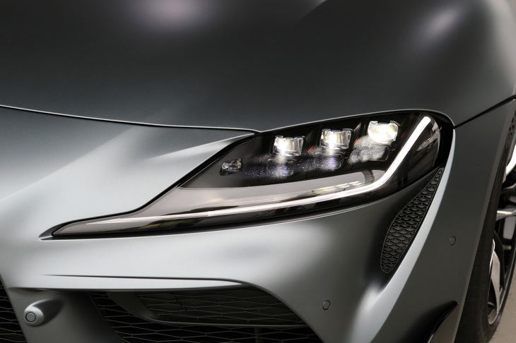 トヨタ・スープラ（ヘッドランプ）