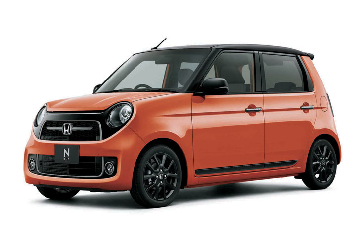 「N-ONE RS」。ボディーカラーは「サンセットオレンジII＆ブラック」。