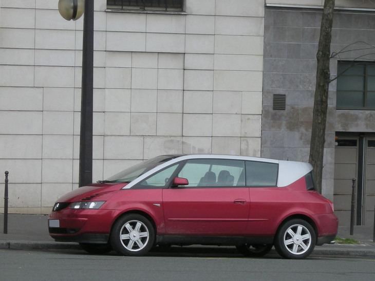 「アヴァンタイム」も「ヴェルサティス」と同様、ルノーデザインを率いていたパトリック・ルケマン氏による大胆な挑戦だった。2010年パリで。