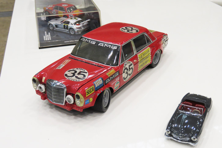 シルバースターのブースの様子。