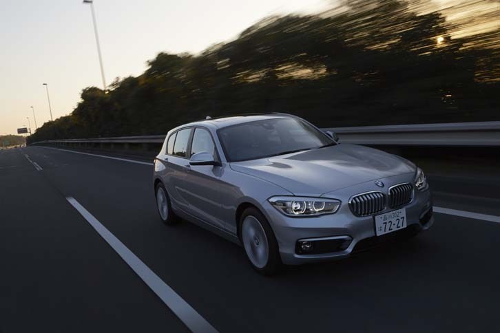 「BMW 120i」は、2016年11月の改良で、エンジンが1.6リッターターボから、2リッターターボに置き換えられた。
